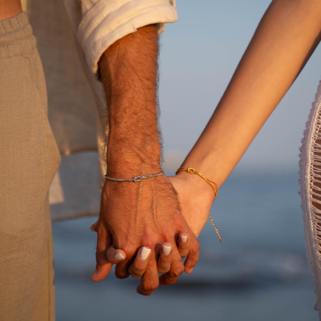 Le Bracelet Amour Lié