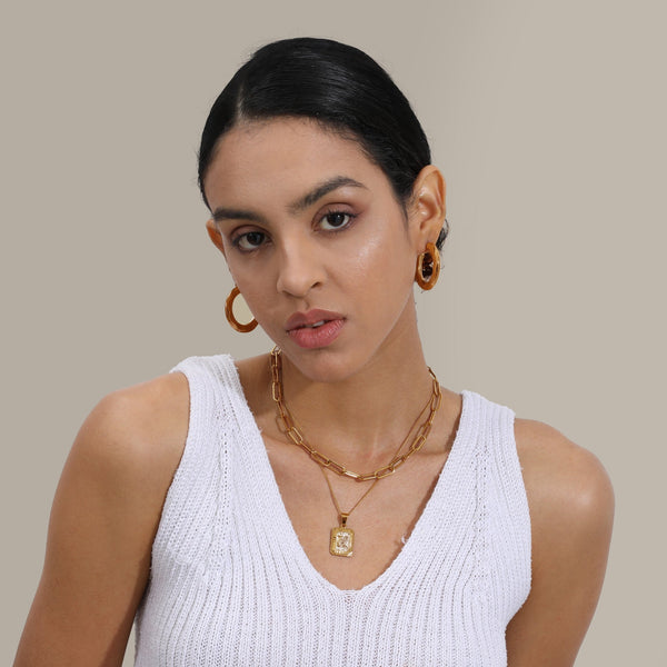 Les Boucles d’Oreilles Jackie